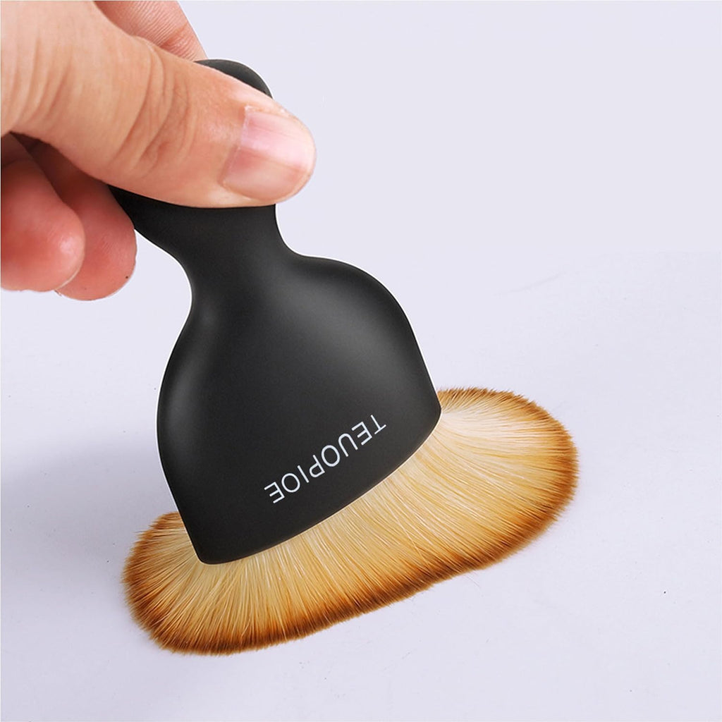 Car Interior Detailing Brush - Soft Hair Dusting Tool for Air Vents and Surfaces (Brown)